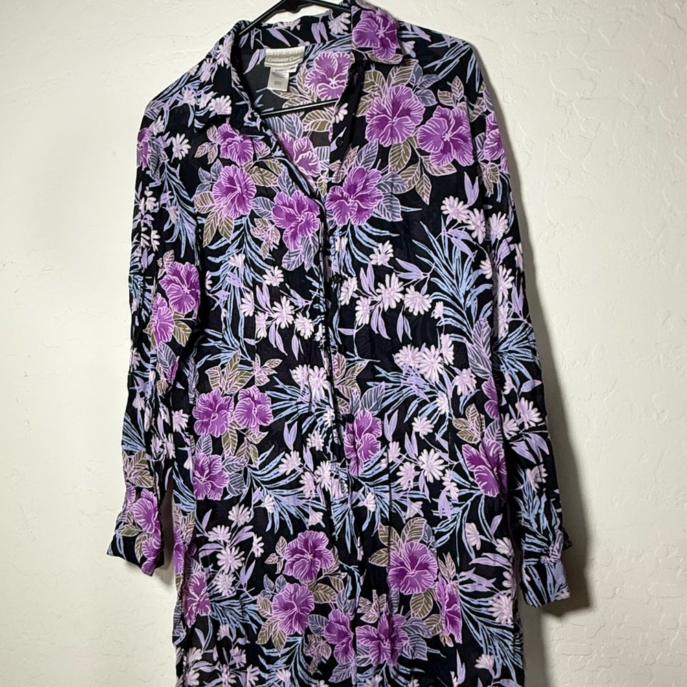 Womens vintage sz medium made in USA Coldwater Creek Purple & Black Floral shirt